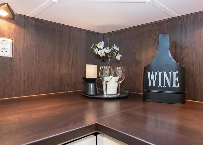 Guest Kieloranta, Kaksio, Oma Parkki, Sauna דירה קופיו